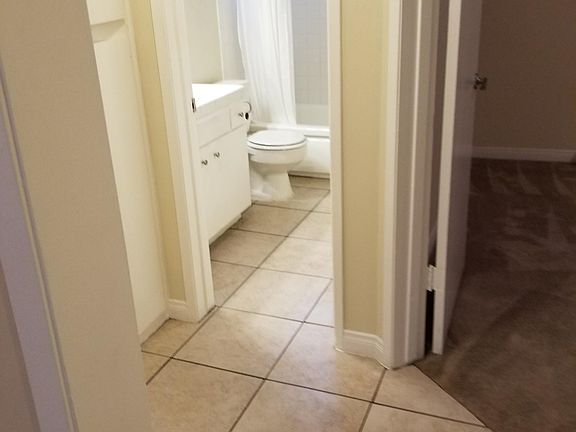 5th image of 2741 E De Soto St #10