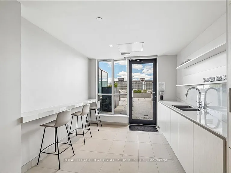 188 Fairview Mall Dr #707 — Photo 27