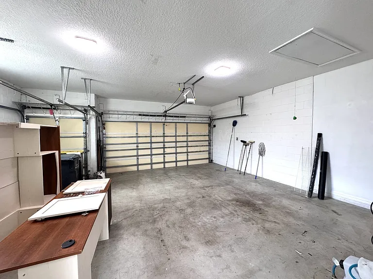 140 Moss Ln — Photo 24