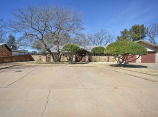 1607 E Paseo Cir, Brownfield, TX 79316