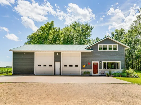 53 Church St, Houlton, WI 54082