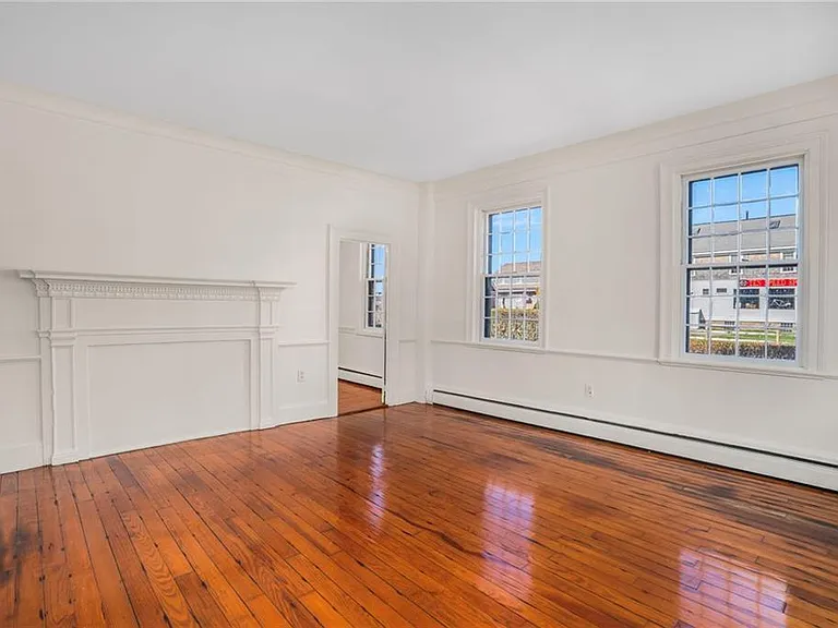 14 Elm St — Photo 23