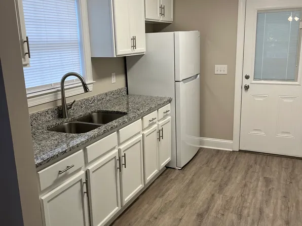 910 N 7th St, Wilmington, NC 28401