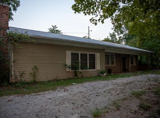 1572 SW Webbs Camp Rd, Walling, TN 38587