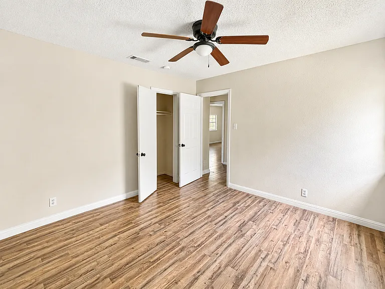 1312 Carol Way — Photo 9