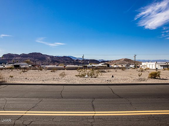 3rd image of 3560 Outpost Dr