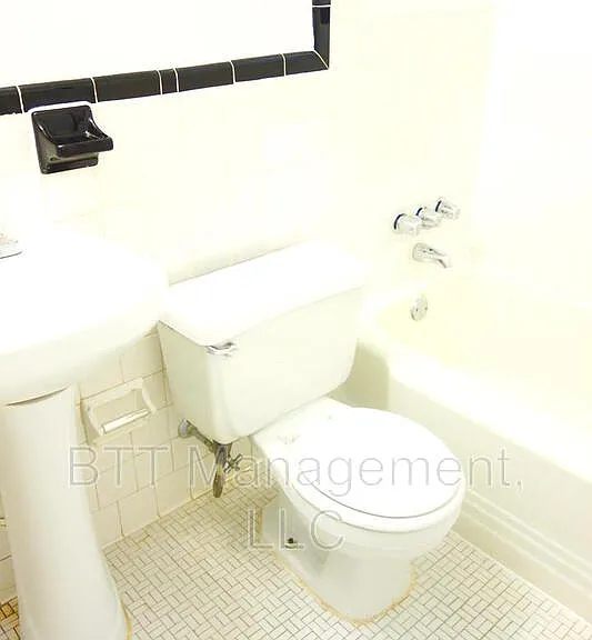 8409 Greenwood Ave #1 — Photo 26