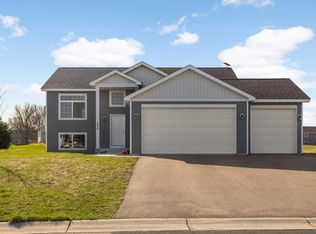 230 Henry St, Green Isle, MN 55338