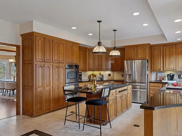5 Tamarade Dr — Photo 8