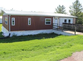 1042 W Main St, Washington, IA 52353