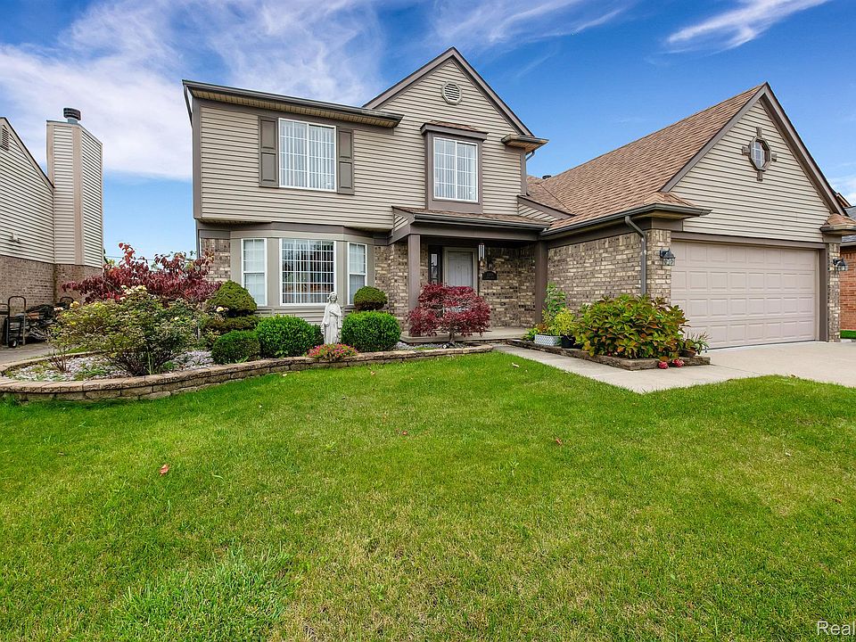 1st image of 22894 Sherry Dr