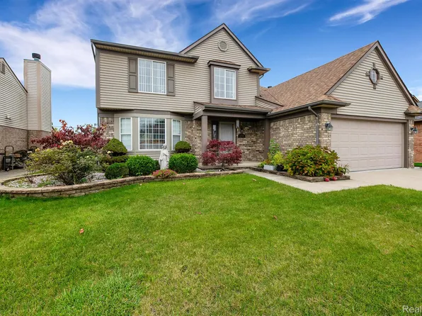 22894 Sherry Dr, Brownstown, MI 48134