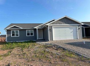 2015 Red Fox Ln, Kaukauna, WI 54130