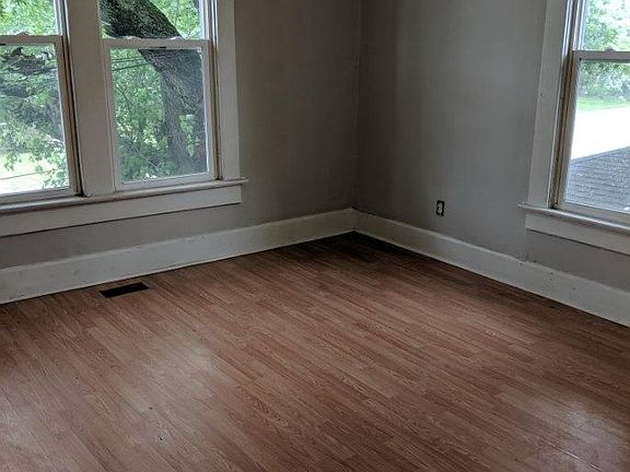2nd image of 303 E Southern Ave