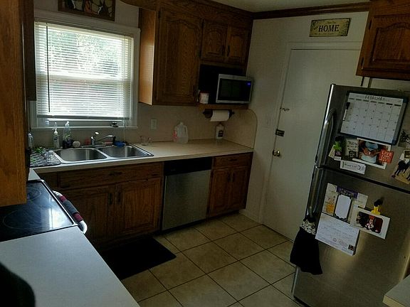 5th image of 338 Beechmont Dr