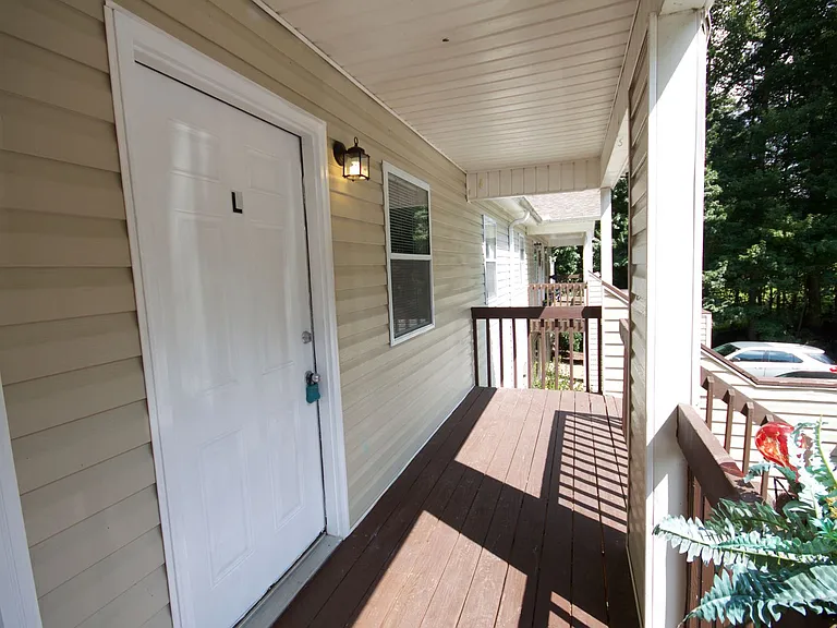105 Bearwood Dr — Photo 13