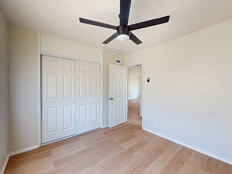 3040 Lynde St — Photo 21