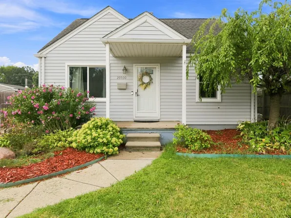 20500 Avalon St, Saint Clair Shores, MI 48080