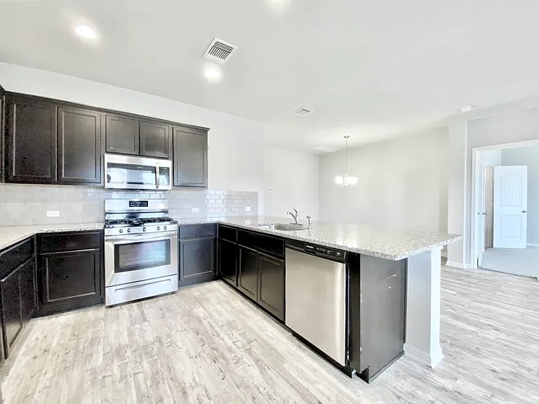 2721 Bridekirk Dr — Photo 3