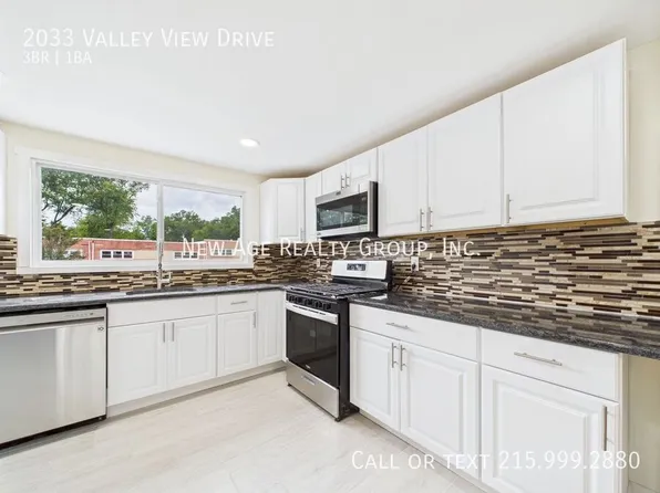 2033 Valley View Dr, Folcroft, PA 19032