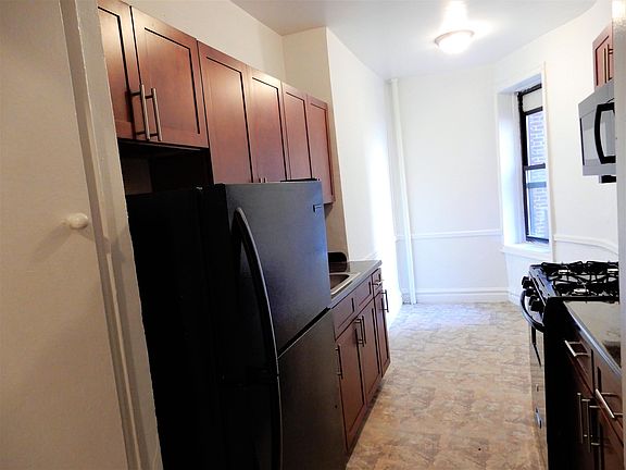 Separate kitchen