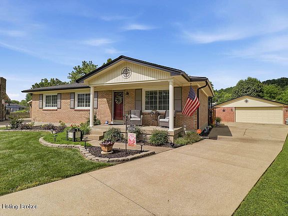 4th image of 8104 Tonya Ct