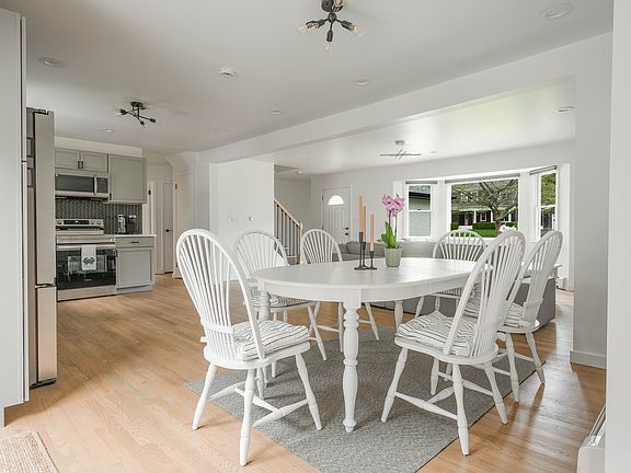4th image of 17 Underhill Dr