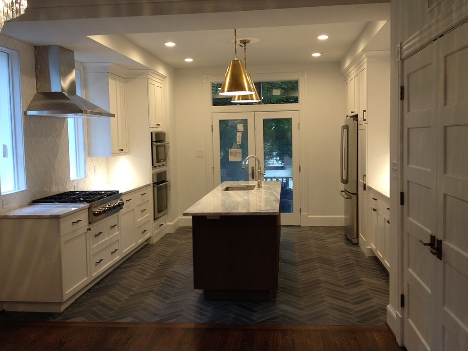 1st image of 608 5th St NE