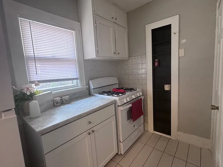 60 W Cotton St — Photo 10