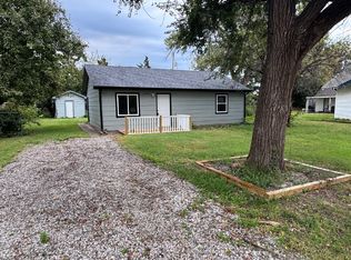 2008 S Vine St, Wichita, KS 67213