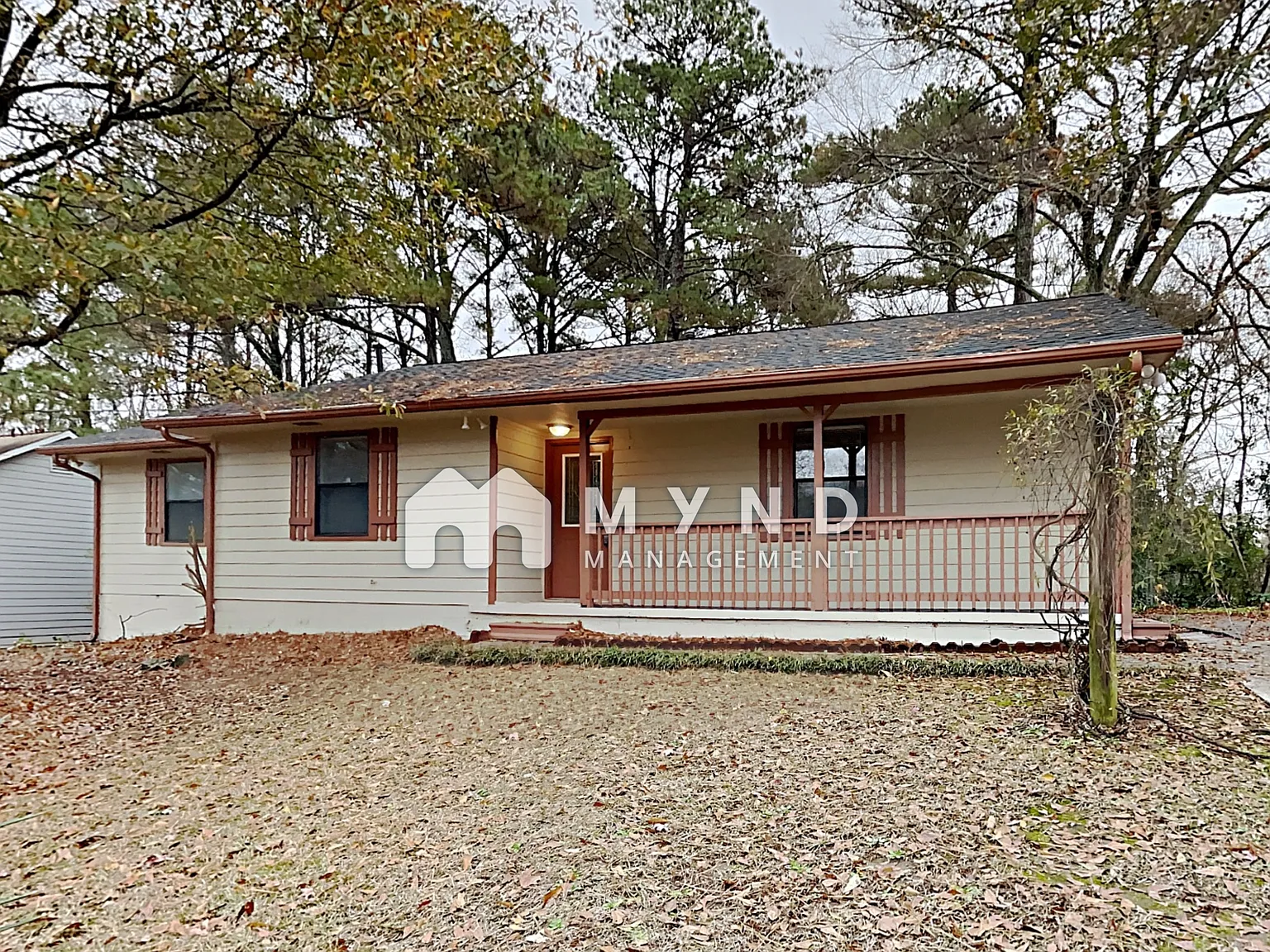 182 Adrian Dr photo 1