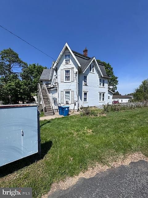1st image of 1 S Walnut St