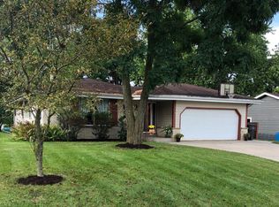 2909 N Shore Dr, East Troy, WI 53120
