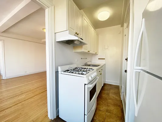 Rented by Rachel Realty | media 19