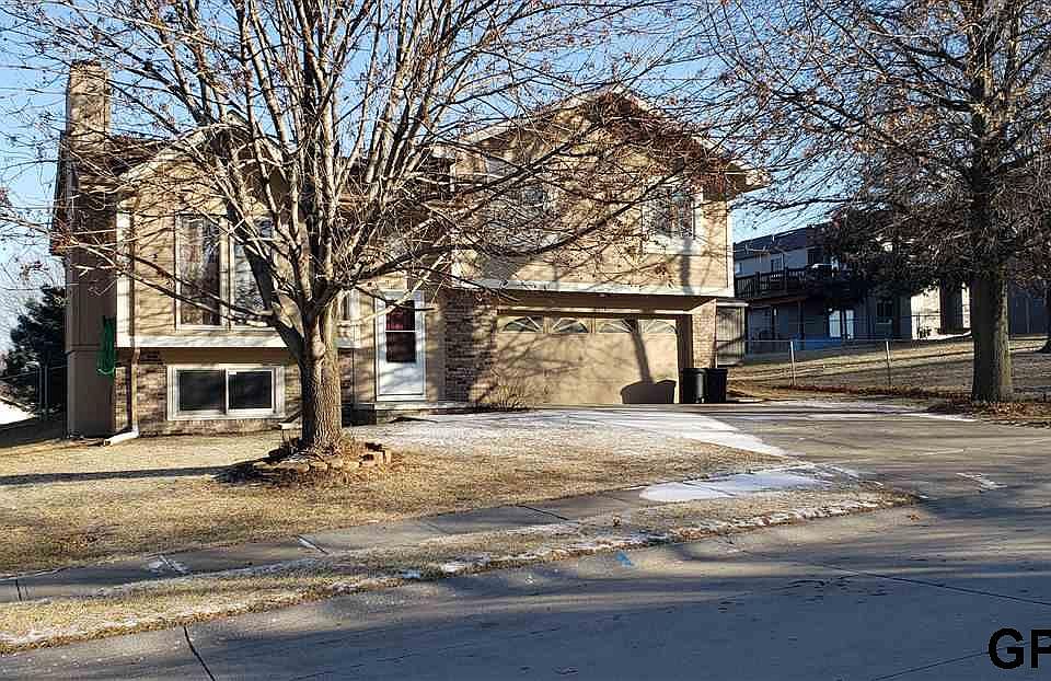 1st image of 5613 N 131st St