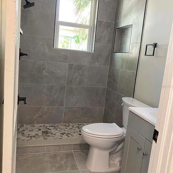 31 W Oakwood St #1 — Photo 11