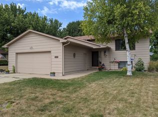 4404 S Larch Ave, Sioux Falls, SD 57106