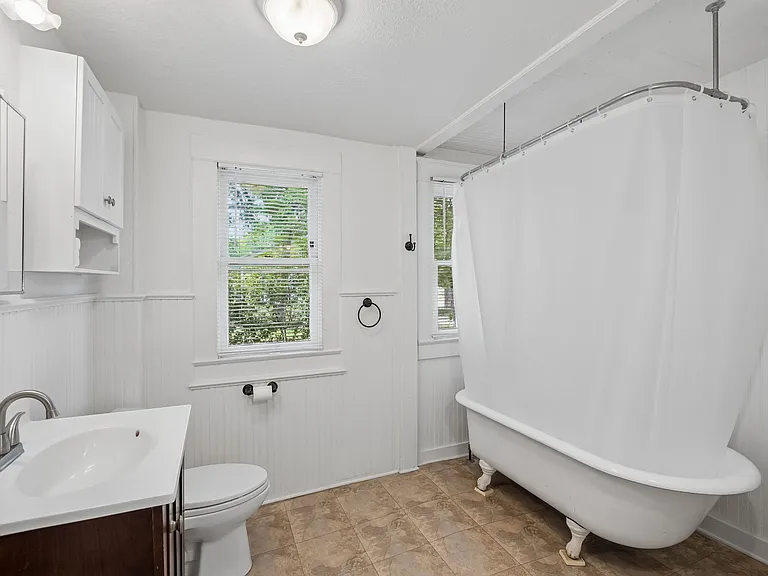 7923 Mohawk Dr — Photo 55