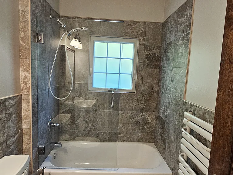 2342 Bourne Ave — Photo 7