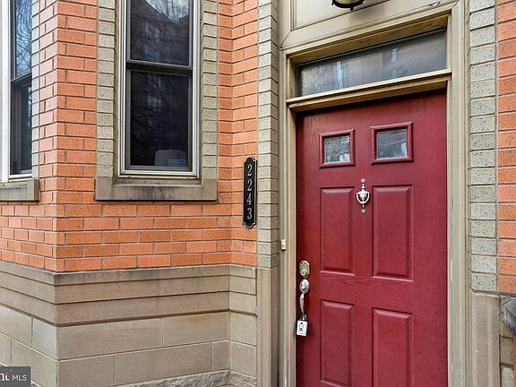 4th image of 2243 Fairfax Dr #4