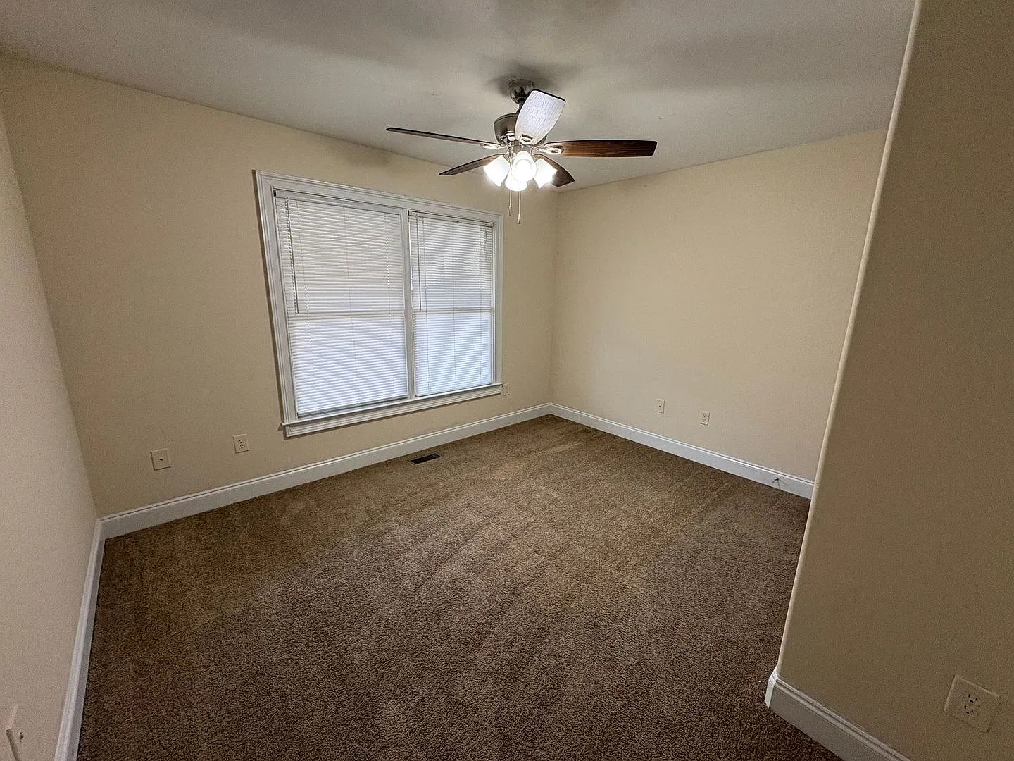 Pre-Leasing For August 6th 2027! — Photo 4