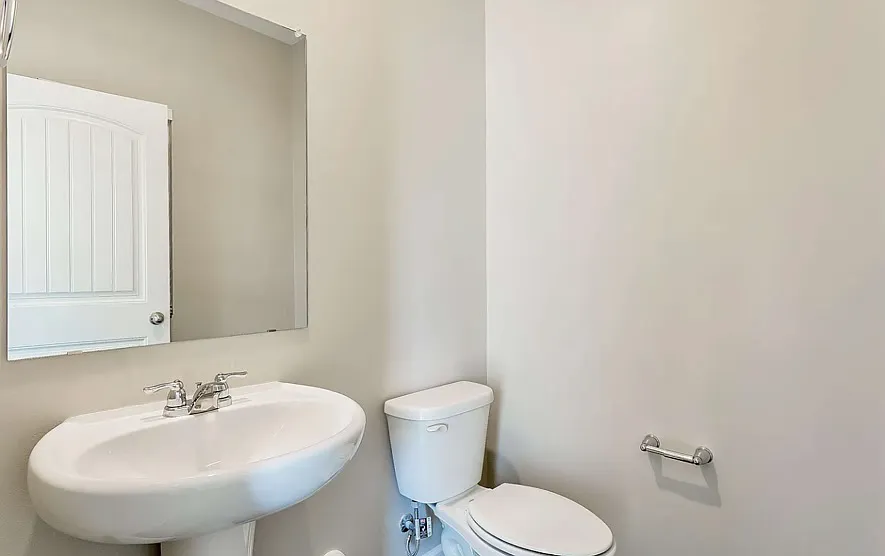 4 bed, 2.5 bath, 1968 sqft, $2,150 — Photo 4