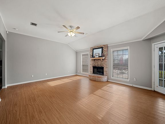 4th image of 613 Brushy Creek Dr