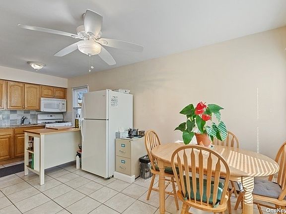 4th image of 46-09 204th St