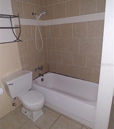 2nd image of 111 NE Sanchez Ave