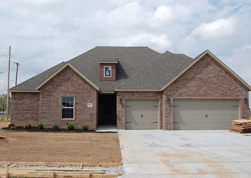 1st image of 316 Correnti Ct