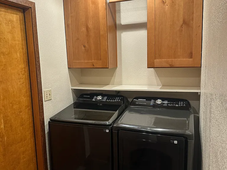 Panty / Laundry Room