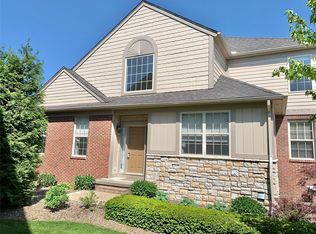 3841 Winding Brook Cir #1, Rochester Hills, MI 48309