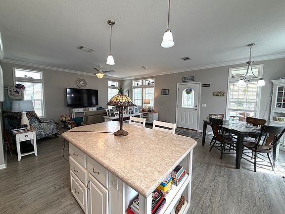 4th image of 1804B W Gleneagles Rd #182