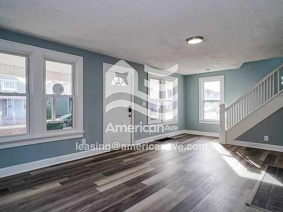 497513_004_wm_-_living_room_13559066.jpg